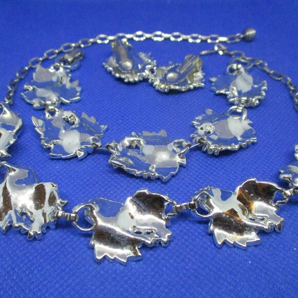 3 Piece Set SARAH COVENTRY Whispering Leaf Necklace 1967 White Enamel Grape Leaf - Picture 4 of 15